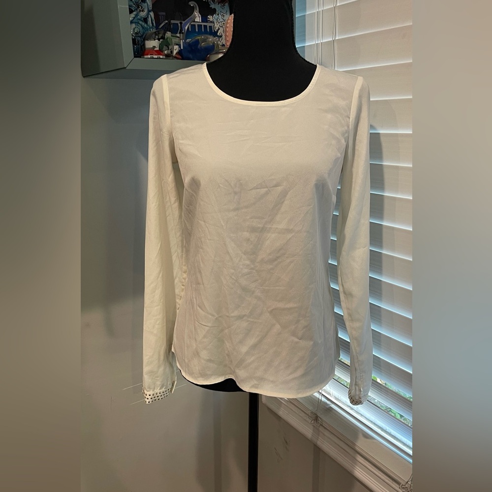 The Limited Ivory With Gold Accent Long‎ Sleeve Blouse